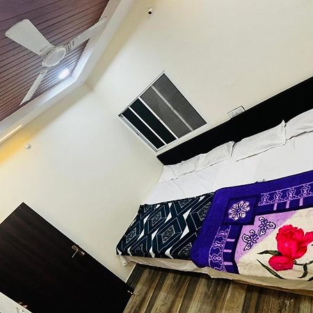Hotel Shreenidhi Comfort Stay Ujjain Luaran gambar