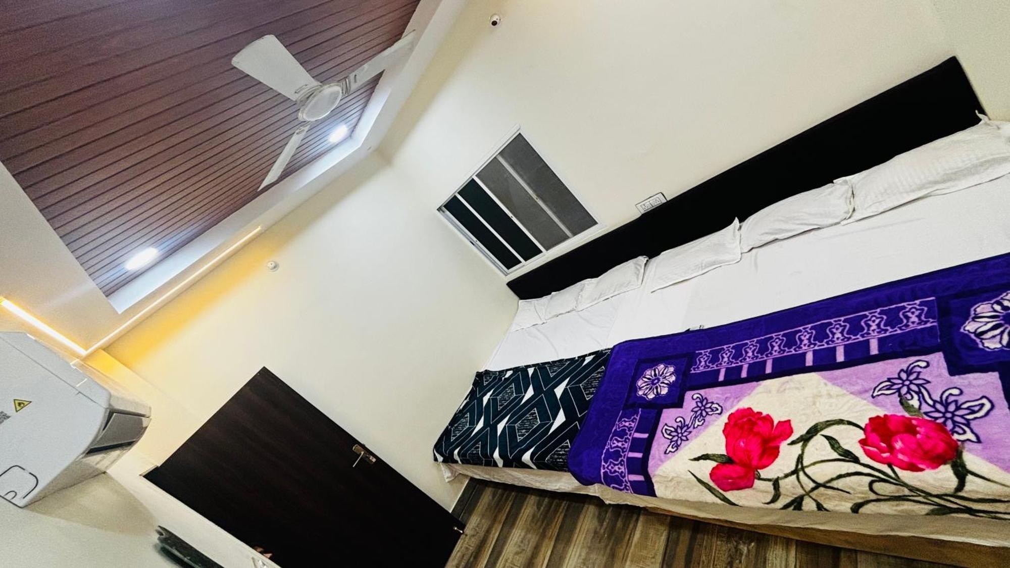 Hotel Shreenidhi Comfort Stay Ujjain Luaran gambar